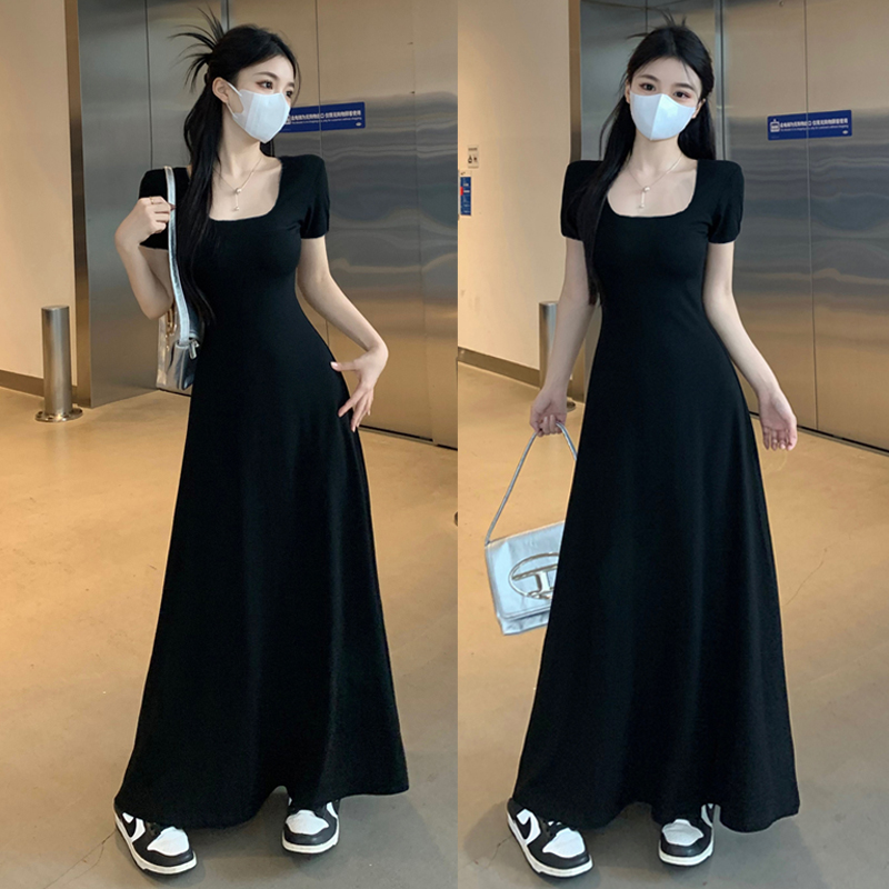 法式赫本风黑色连衣裙女2025夏季新款高级感气质收腰显瘦针织长裙